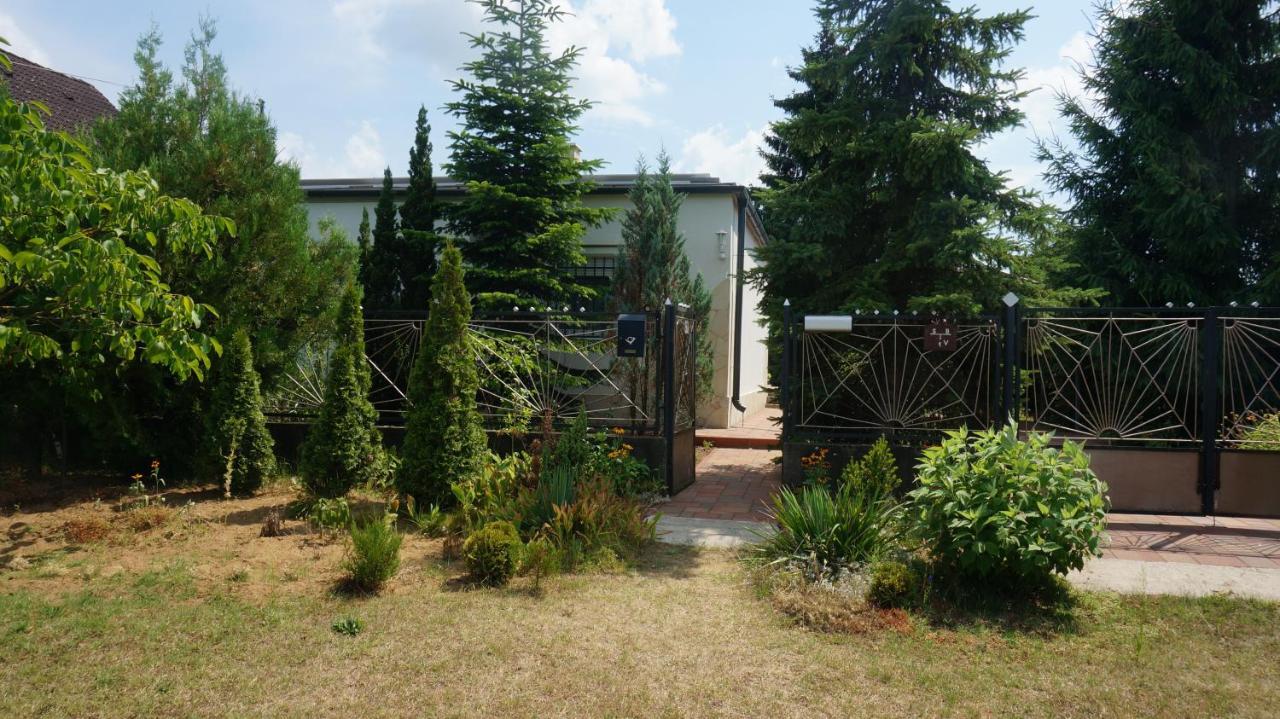Sunny Apartman Nyíregyháza Exteriör bild